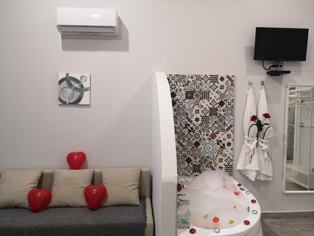 Eres Emerita "Apartamentos & Suites" เมรีดา ภายนอก รูปภาพ