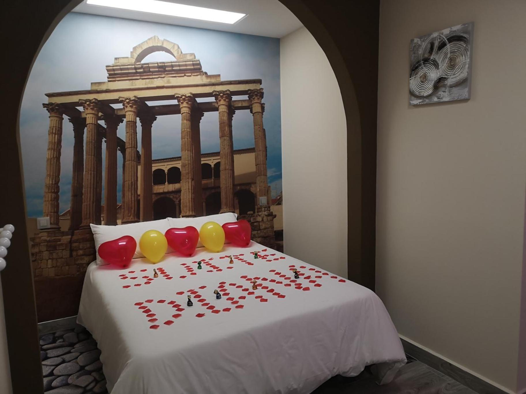 Eres Emerita "Apartamentos & Suites" เมรีดา ภายนอก รูปภาพ