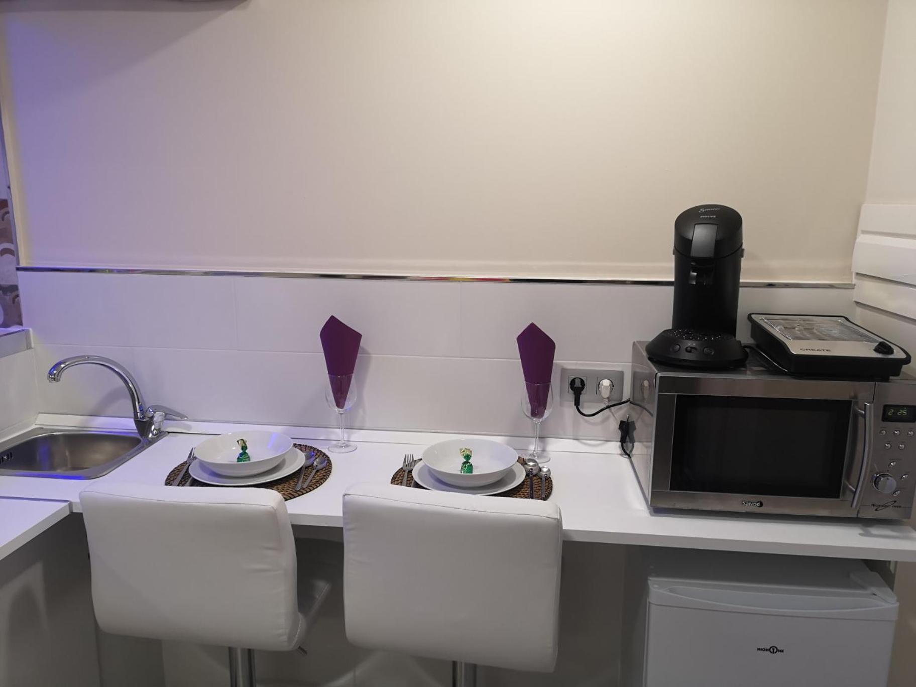 Eres Emerita "Apartamentos & Suites" เมรีดา ภายนอก รูปภาพ