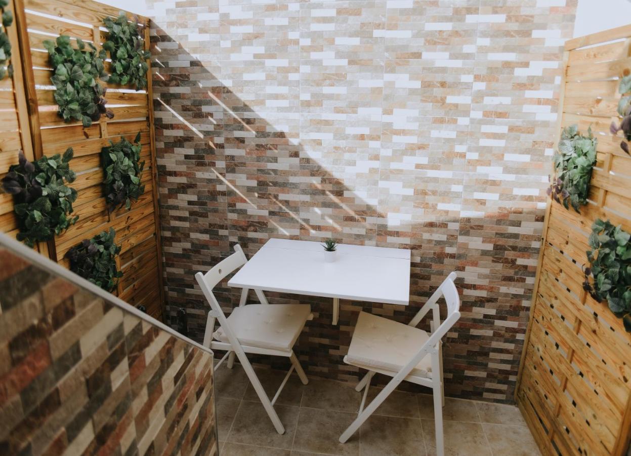 Eres Emerita "Apartamentos & Suites" เมรีดา ภายนอก รูปภาพ