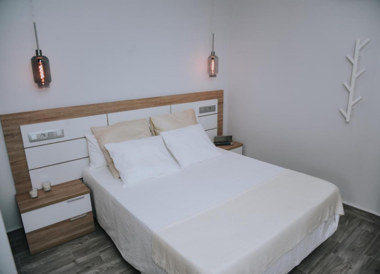 Eres Emerita "Apartamentos & Suites" เมรีดา ภายนอก รูปภาพ