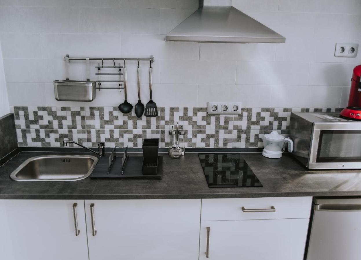 Eres Emerita "Apartamentos & Suites" เมรีดา ภายนอก รูปภาพ