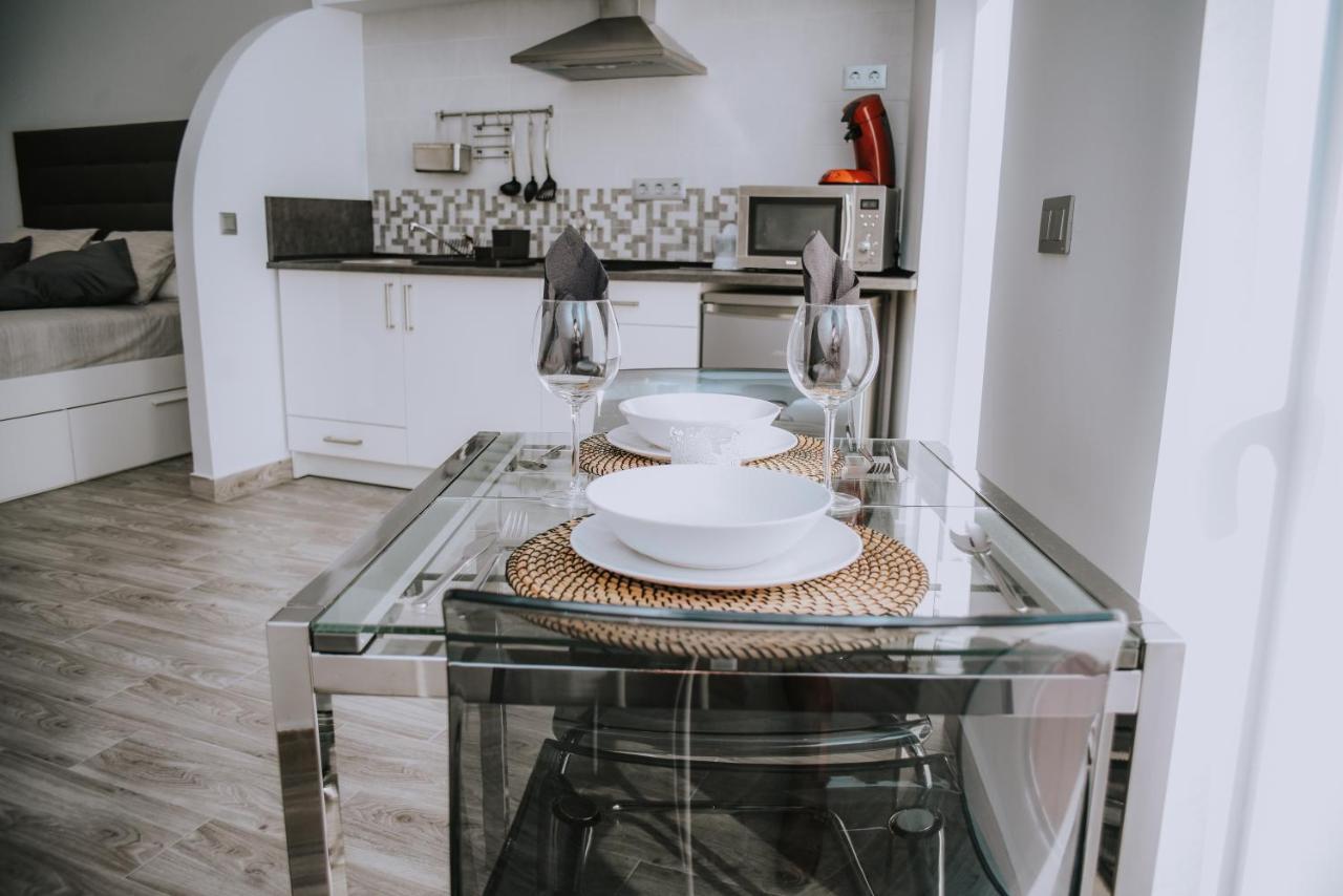 Eres Emerita "Apartamentos & Suites" เมรีดา ภายนอก รูปภาพ