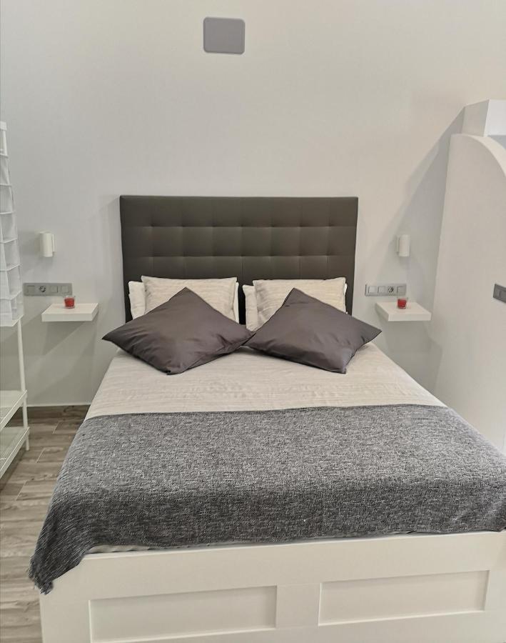 Eres Emerita "Apartamentos & Suites" เมรีดา ภายนอก รูปภาพ
